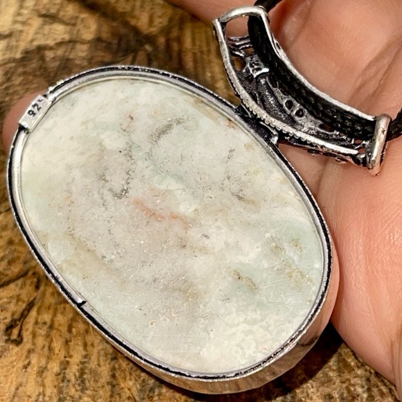 Calcite Pendant 1 1/2”x2” - Picture 9 of 16